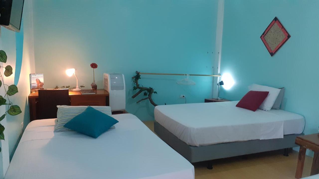 Cozy Hosting Galapagos Apartment Puerto Ayora  Exterior photo